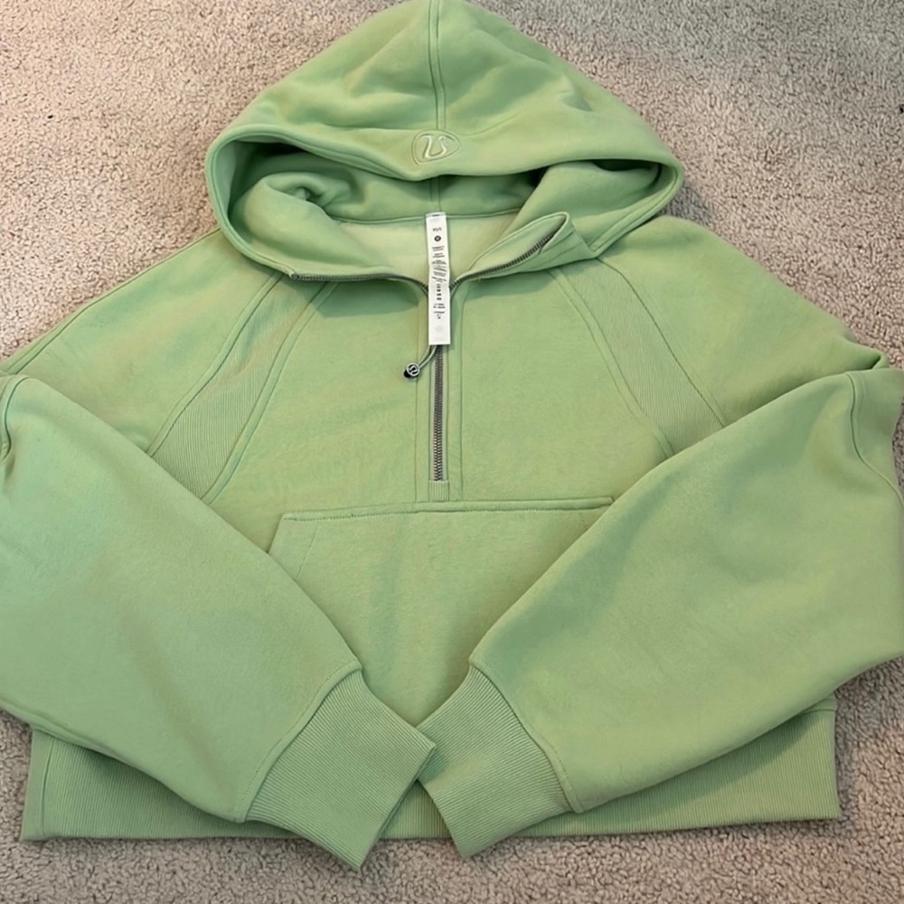 Worn twice. Lululemon half zip scuba xs/s